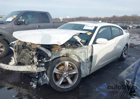 2015 Dodge Charger R/T z USA, uszkodzony, nr VIN 2C3CDXCT8FH778460